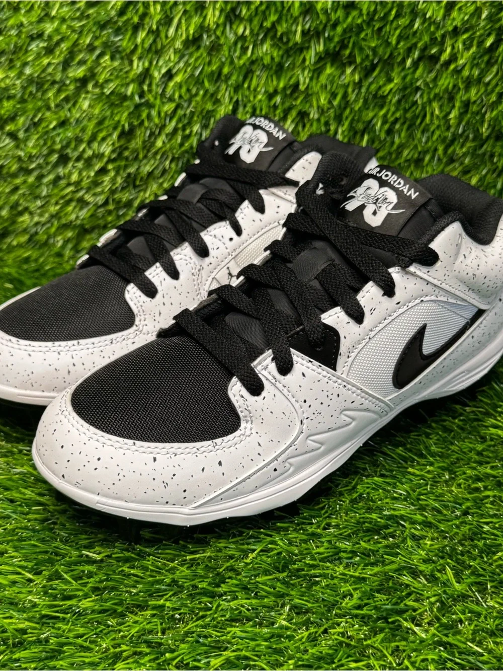 Size 7.5 - Mens Air Jordan Stadium 90 Low TD White Football Cleats - HQ0210-100